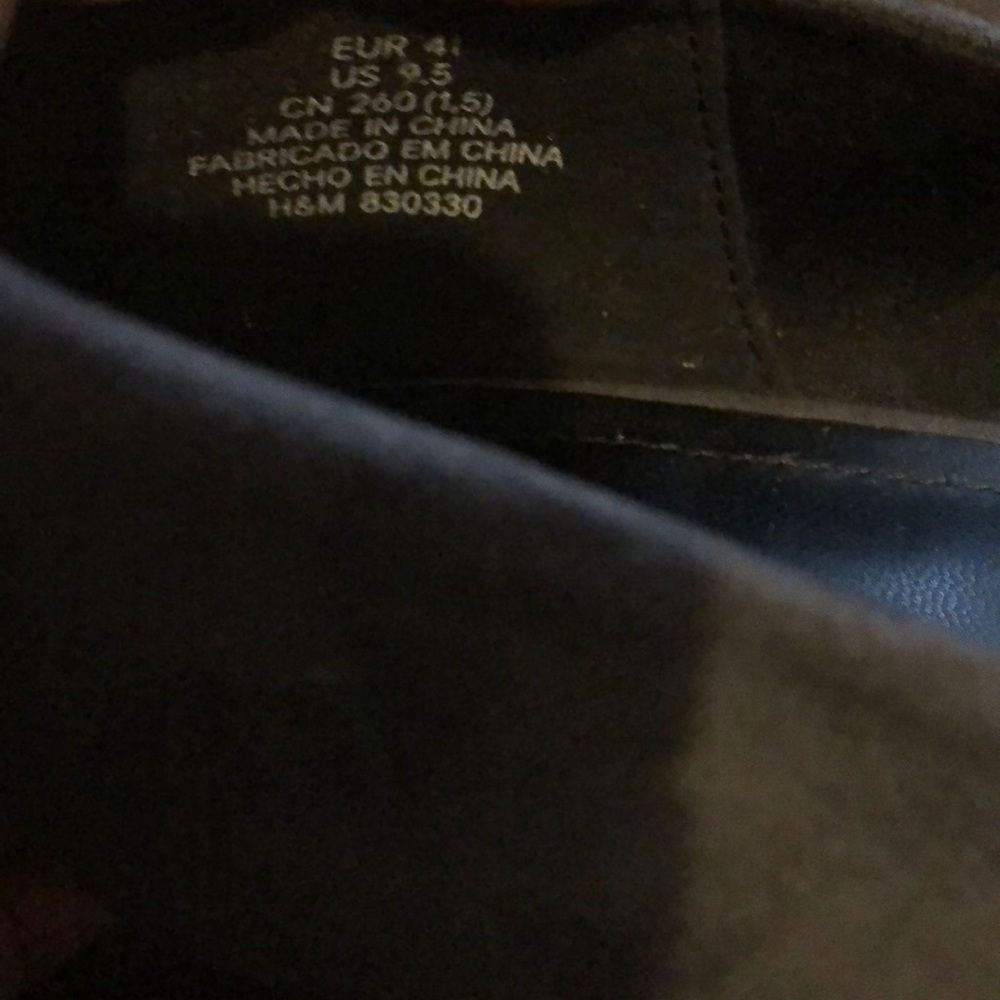 H&M Grey Heels. Never worn. Sz 9.5 - Picture 4 of 4